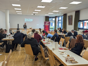 Blick in den Konferenz-Saal: Es gab sogar Kuchen!